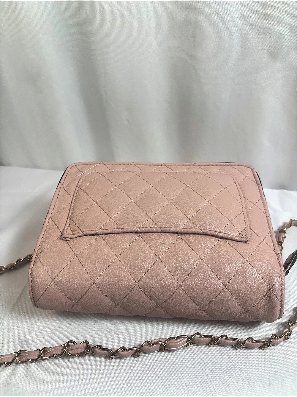Quilted Shoulder Bag in Pink Like New - Picture 2 of 3